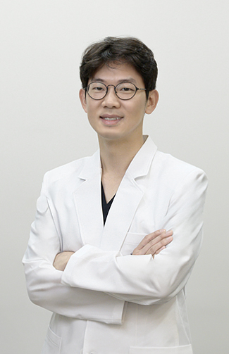땡큐피부과 의료진 이승우